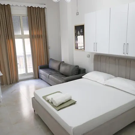 Xhani's Hotel *