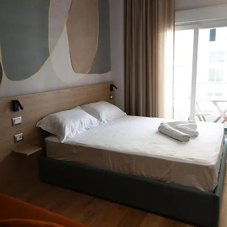 Hotel Xhani's